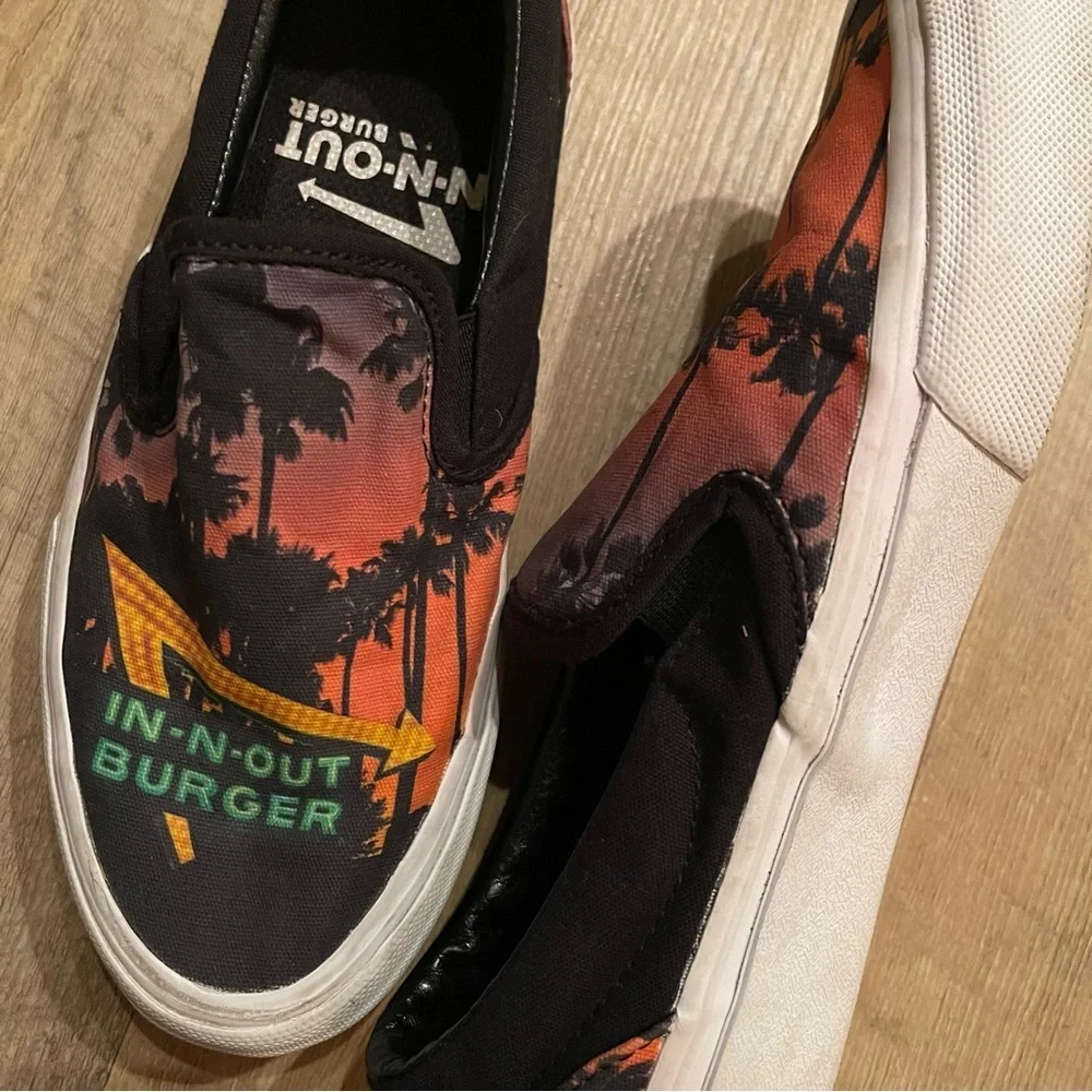 In-N-Out Burger Collection California Dreaming Slip On Shoes - Picture 2 of 10